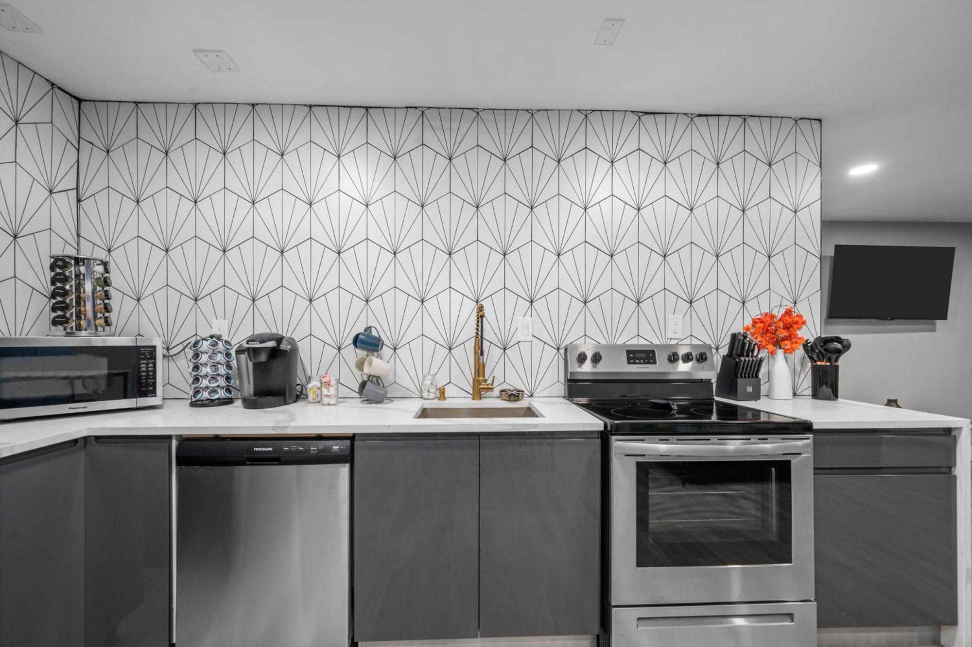 Cozy Galleria Apt Near Uptown With Free Park Хюстън Екстериор снимка