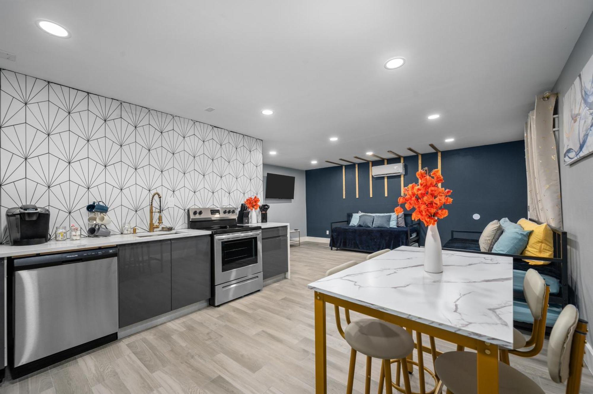 Cozy Galleria Apt Near Uptown With Free Park Хюстън Екстериор снимка
